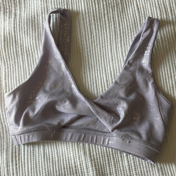 Kyoyo Sports Bra Size Large, Light Lavender with silver metallic, GUC - Picture 5 of 5